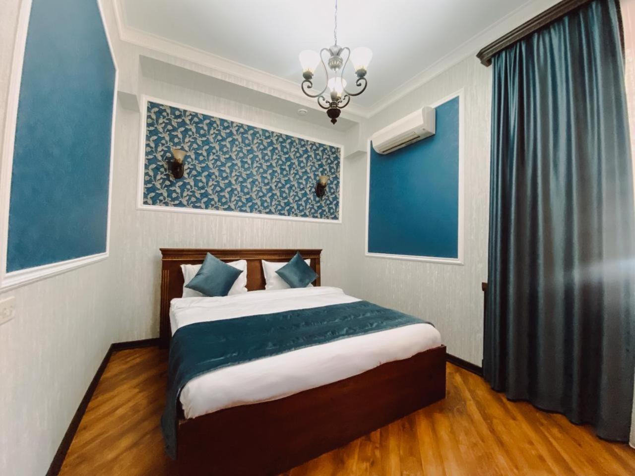 Royal Renaissance Hotel Jerevan Eksteriør bilde