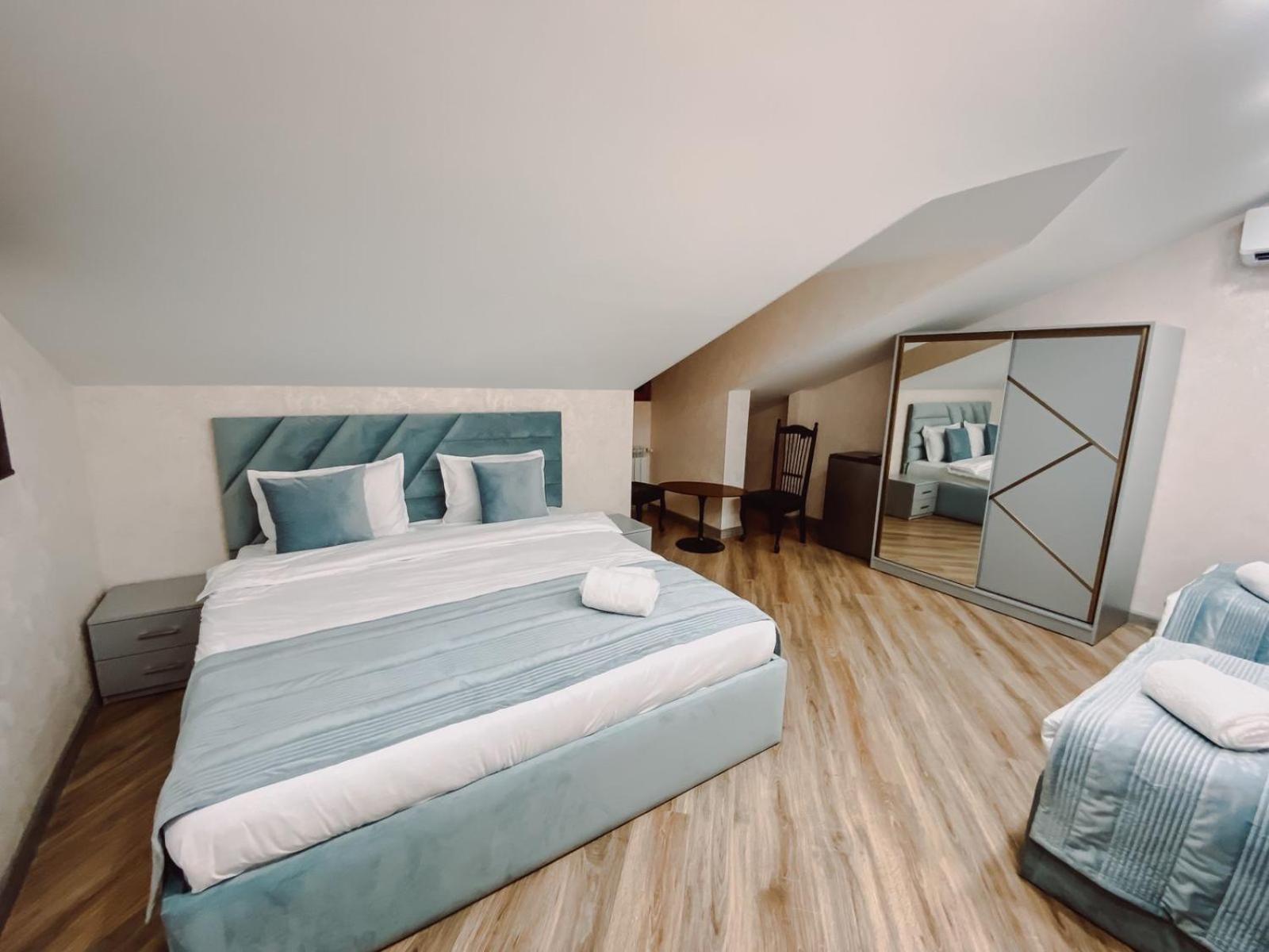 Royal Renaissance Hotel Jerevan Eksteriør bilde