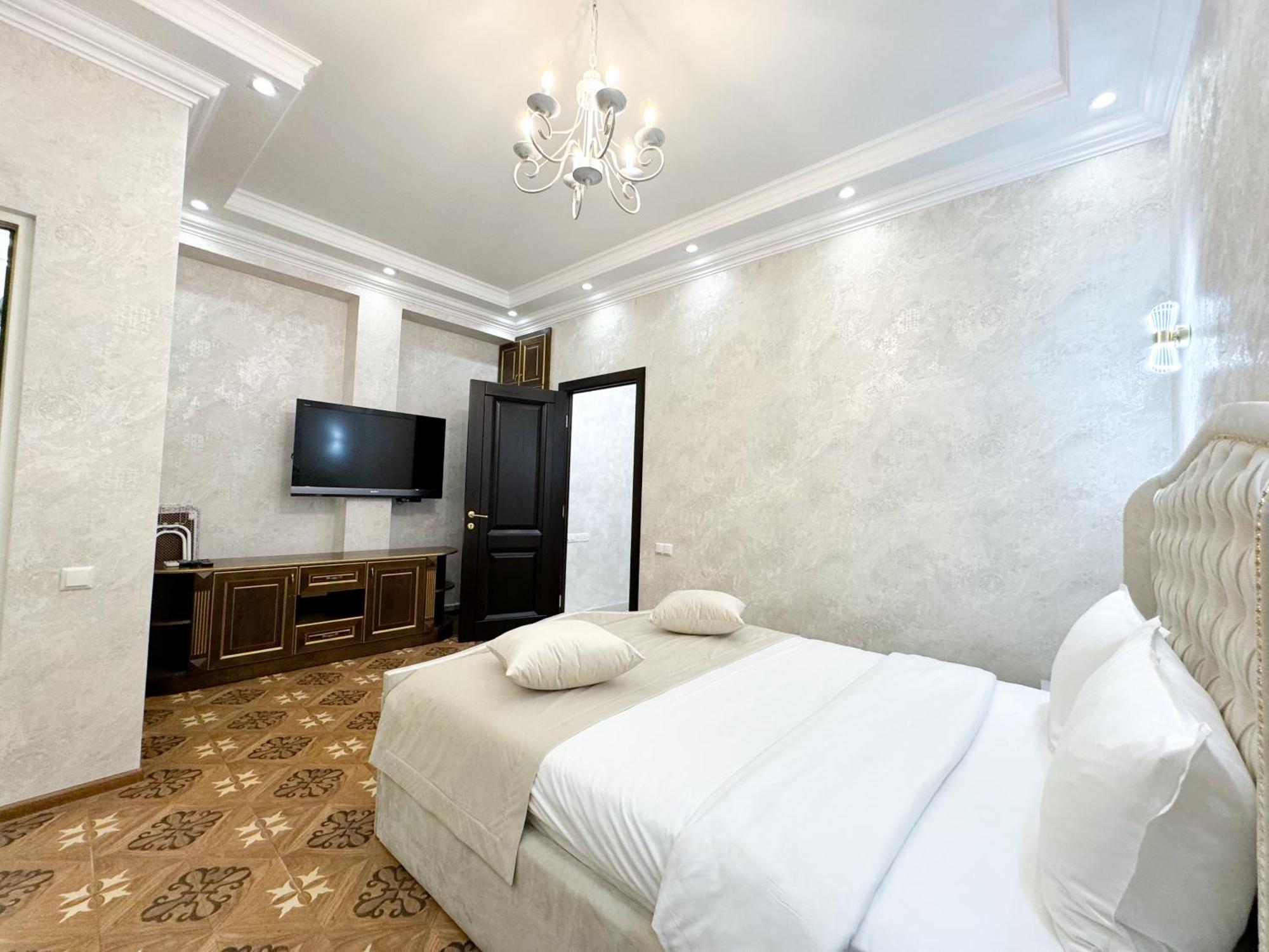 Royal Renaissance Hotel Jerevan Eksteriør bilde