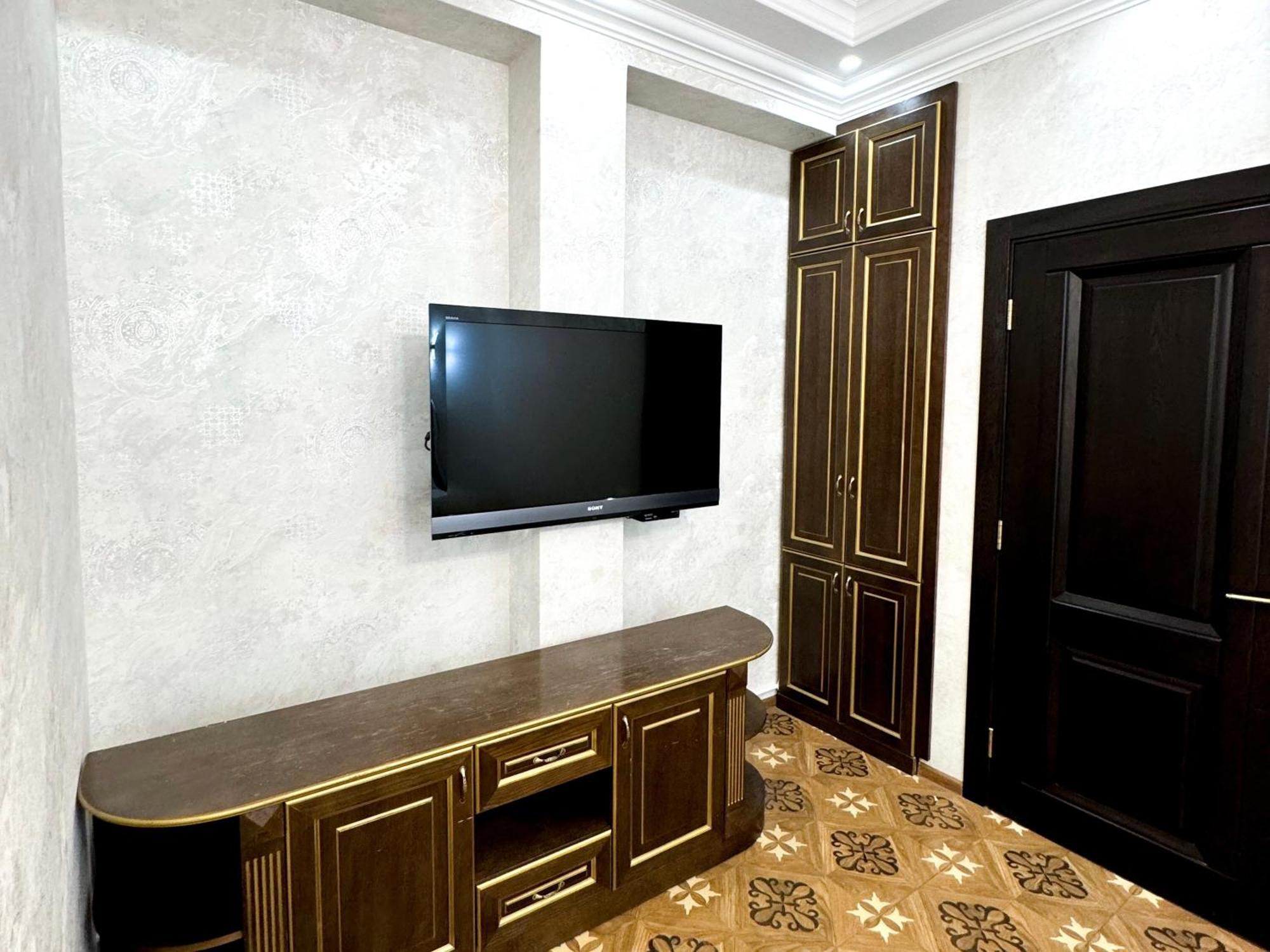 Royal Renaissance Hotel Jerevan Eksteriør bilde