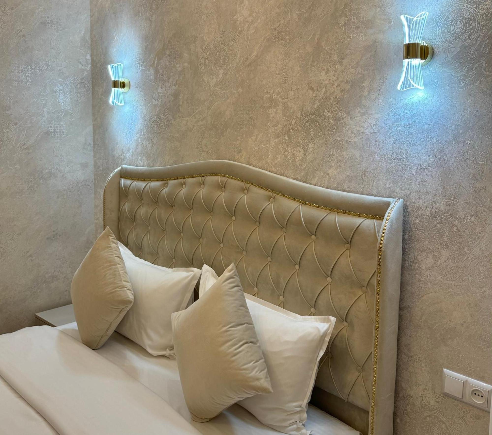 Royal Renaissance Hotel Jerevan Eksteriør bilde