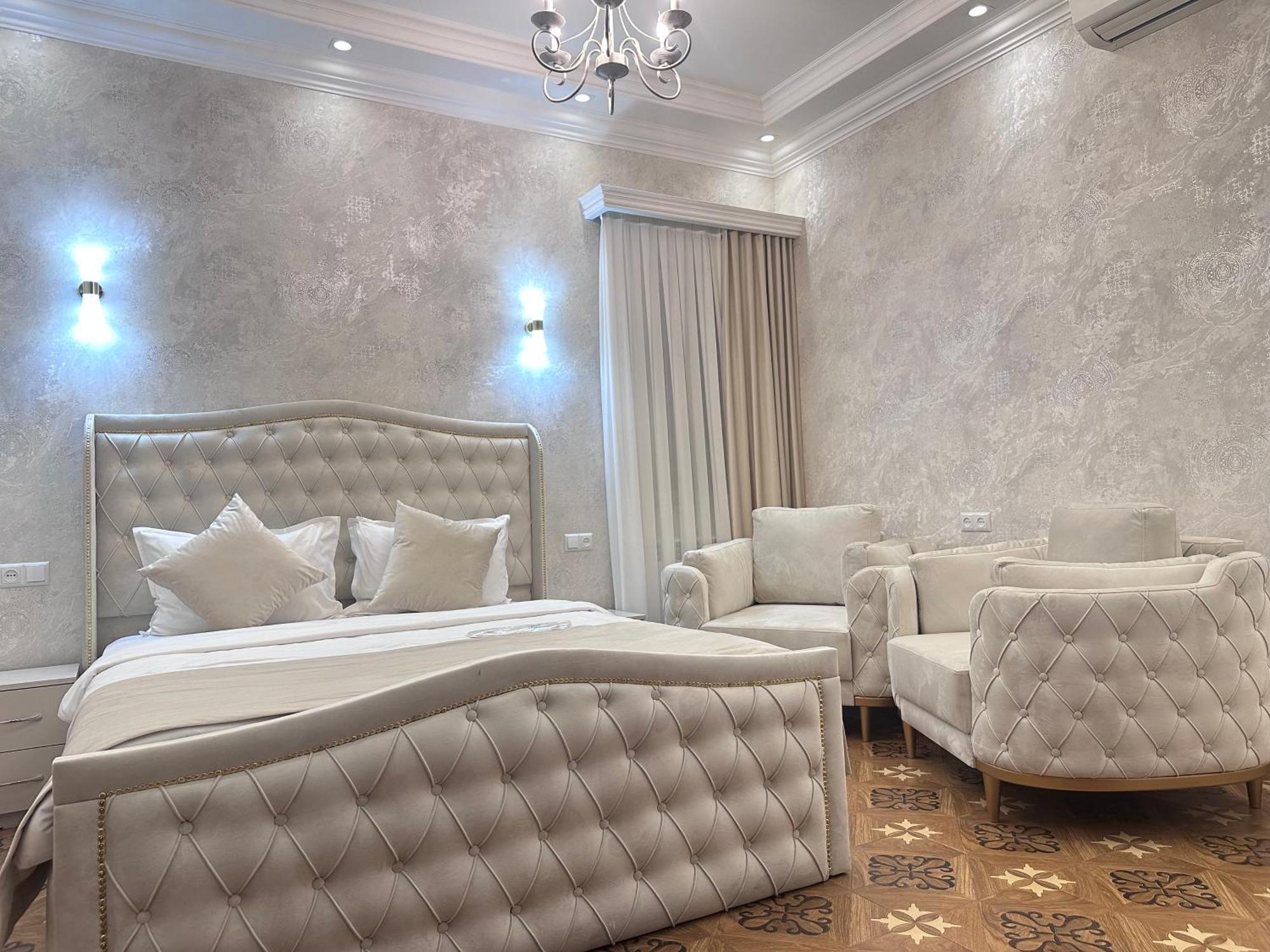 Royal Renaissance Hotel Jerevan Eksteriør bilde